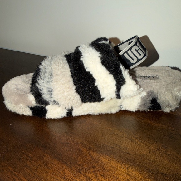 UGG FLUFF YEAH SLIDE CALI COLLAGE WOMEN SANDAL BLACK /GREY US 8 /UK 6 /EU 39 - Picture 8 of 9